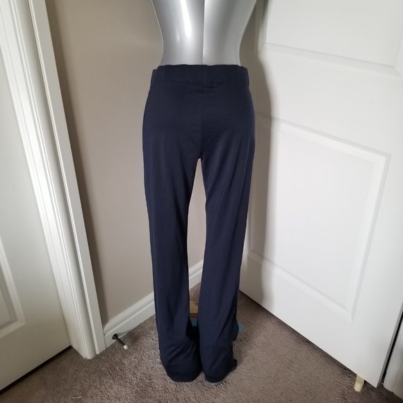 2 pairs of slinky yoga pants - Picture 3 of 7